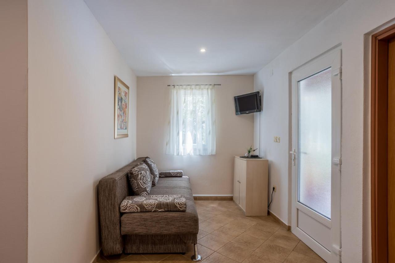 House Oliva With Private Pool And Large Garden Villa Stari Grad  Exterior foto